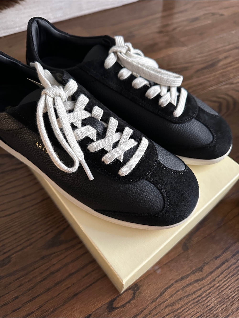 NWT Axel Arigato Black Zane Sneakers Womens 9